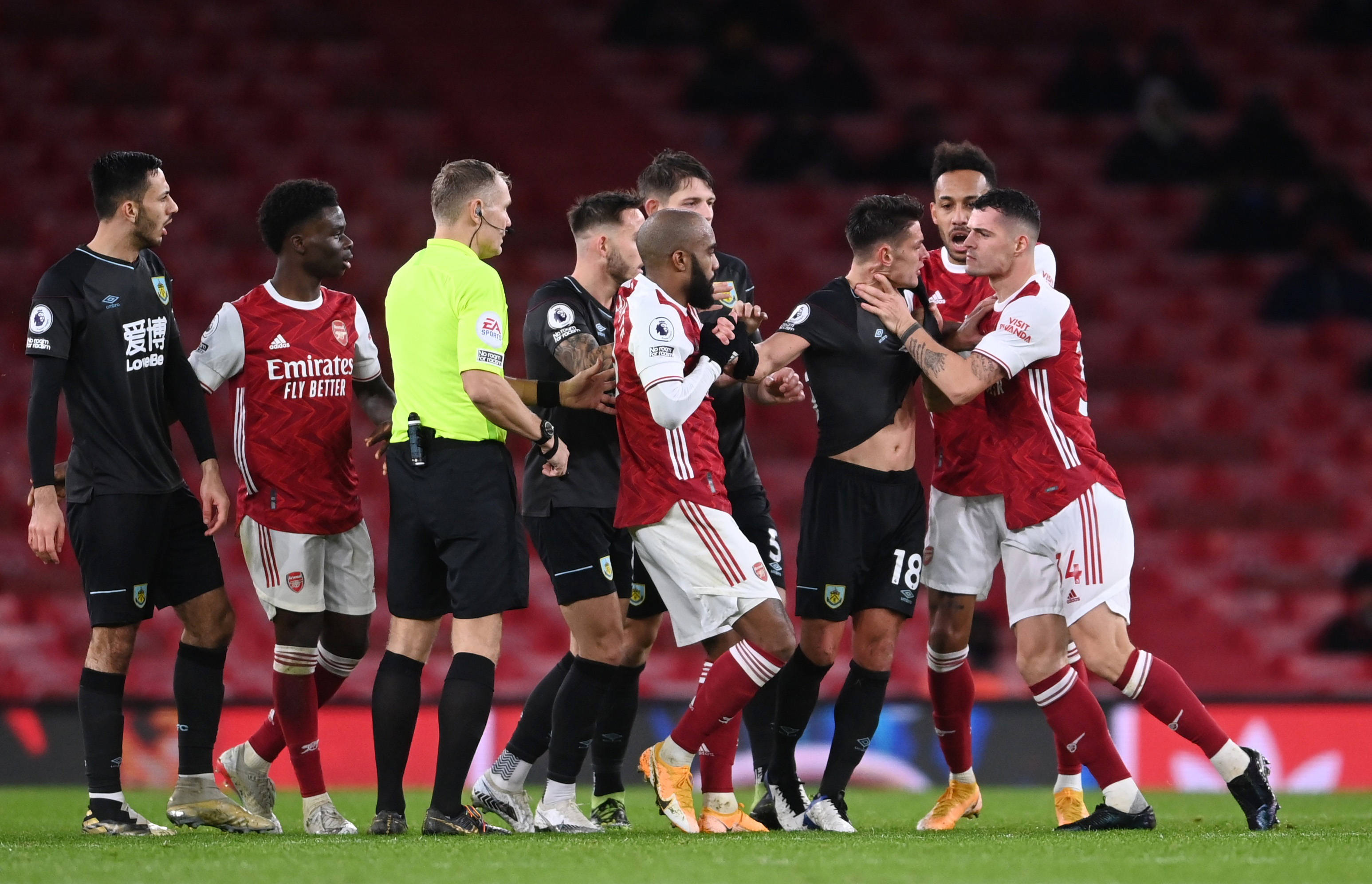 为何再度挑 为何再度挑